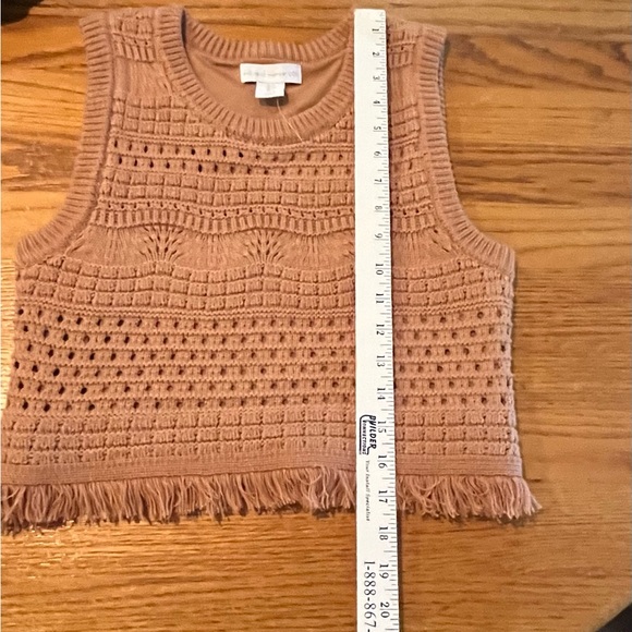 House of Harlow 1960 Two Piece Sleeveless Sweater Set - Picture 7 of 12